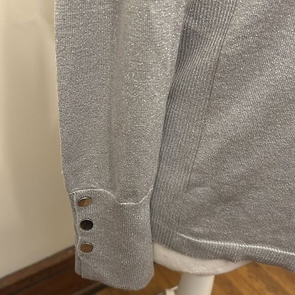 JM Collection silver sparkly long sleeve crewneck sweater Size MP New - Picture 3 of 9